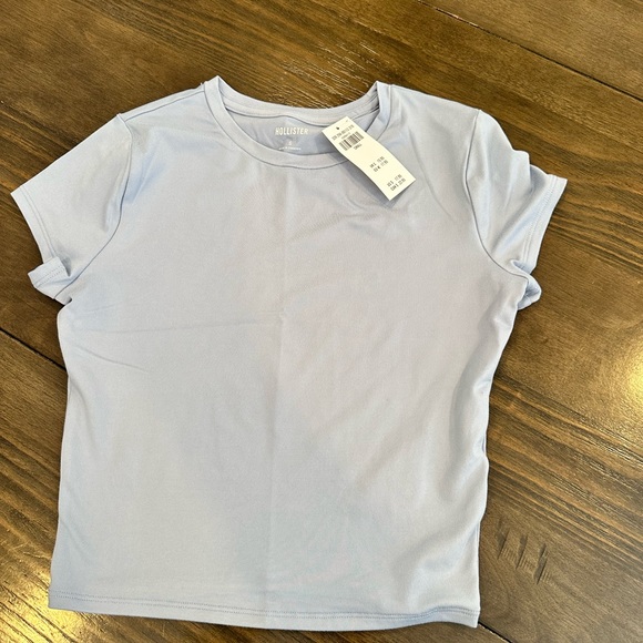 WOMENS HOLLISTER CROP TOP NWT - Picture 1 of 5